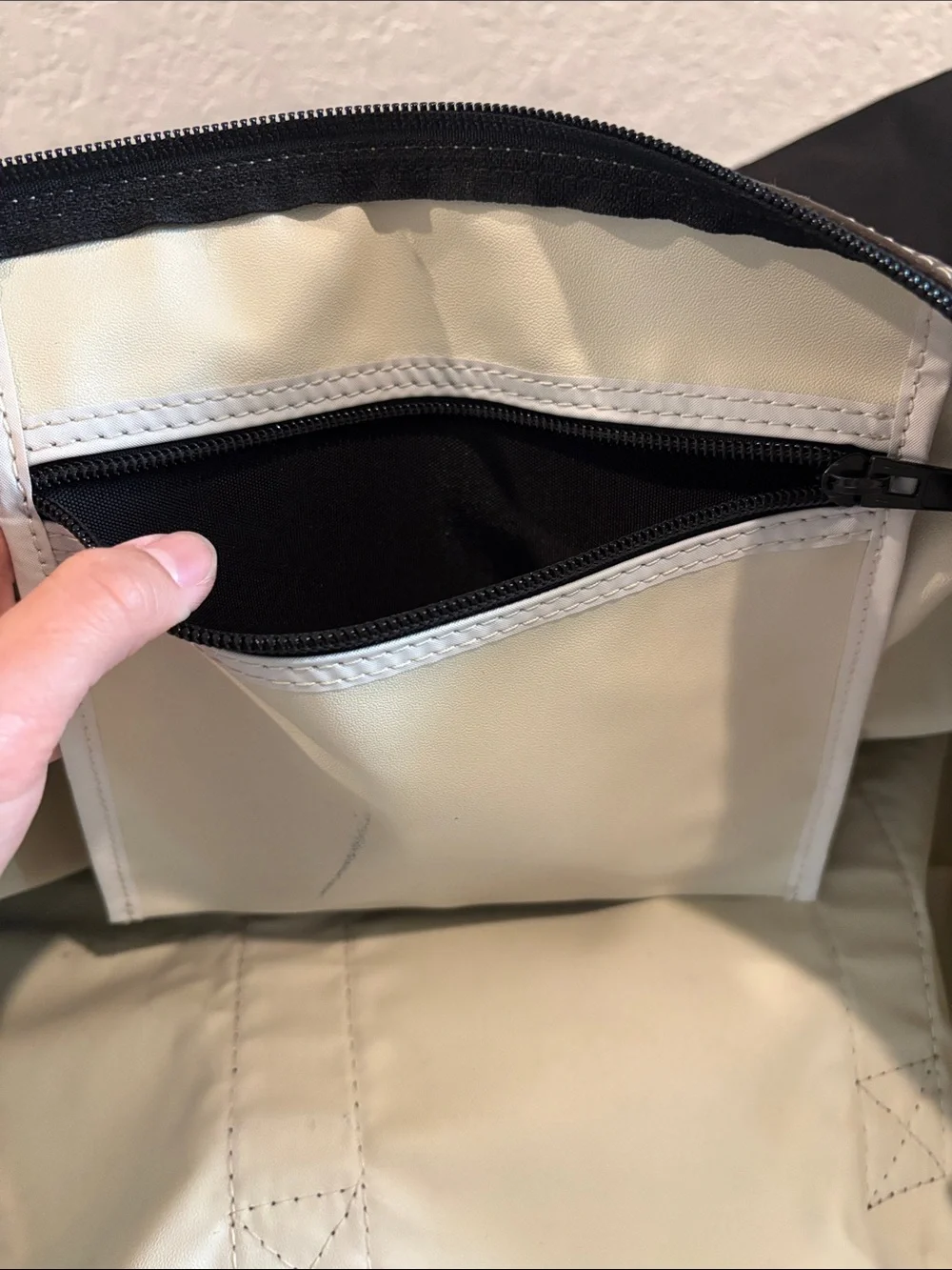 Dunhill Black Men’s Weekend Travel Tote Bag Nylon
